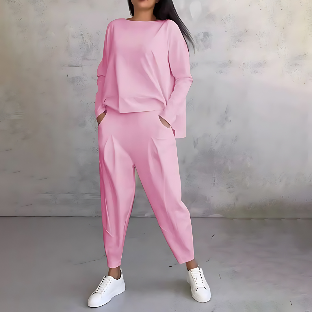 Stylish Avenn Comfortable Two-Piece Set for Women | Soft Fabric Lounge Wear | Perfect for Relaxation & Casual Outings