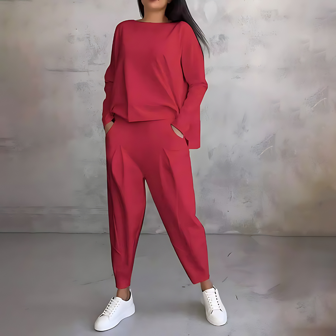 Stylish Avenn Comfortable Two-Piece Set for Women | Soft Fabric Lounge Wear | Perfect for Relaxation & Casual Outings