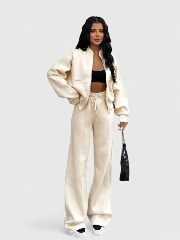 Enhanced Product Title: Olyverrah | Cozy Sweater and Pants Set for Ultimate Comfort | Stylish Loungewear Outfit 

This optimized title includes keywords that potential customers might search for, while also highlighting the comfort and style of the produc
