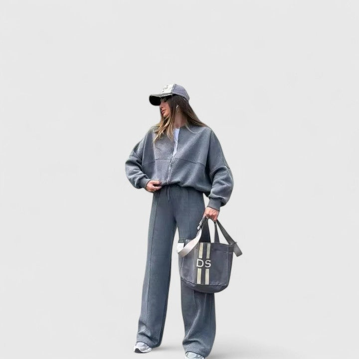 Enhanced Product Title: Olyverrah | Cozy Sweater and Pants Set for Ultimate Comfort | Stylish Loungewear Outfit 

This optimized title includes keywords that potential customers might search for, while also highlighting the comfort and style of the produc