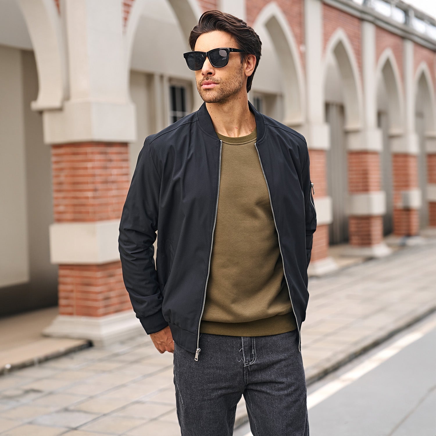 Men's Lightweight Windproof Bomber Jacket with Multi-Pockets – Casual Spring/Fall Outerwear for Men
