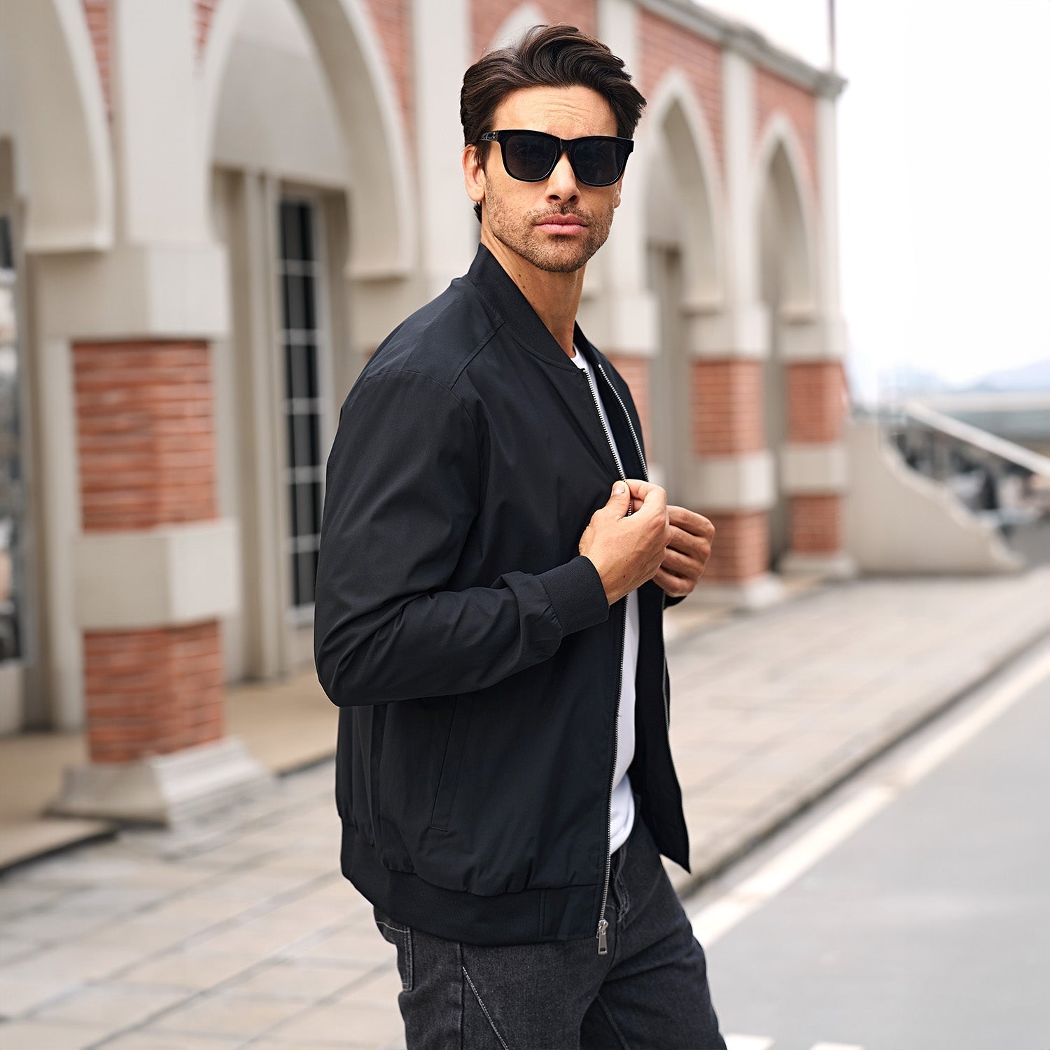 Men's Lightweight Windproof Bomber Jacket with Multi-Pockets – Casual Spring/Fall Outerwear for Men