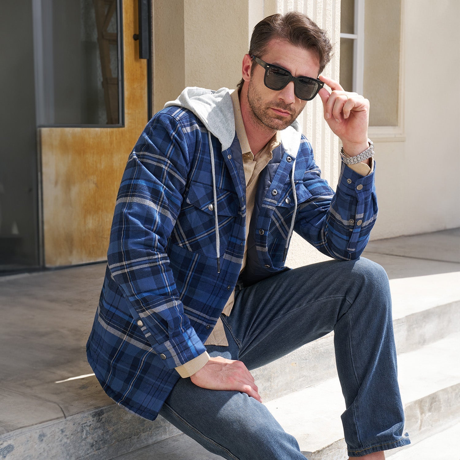 Men's Quilted Flannel Jacket with Hood – Lightweight Windproof Mens Winter Coat with 5 Pockets, Comfortable Fit, Cotton Shell