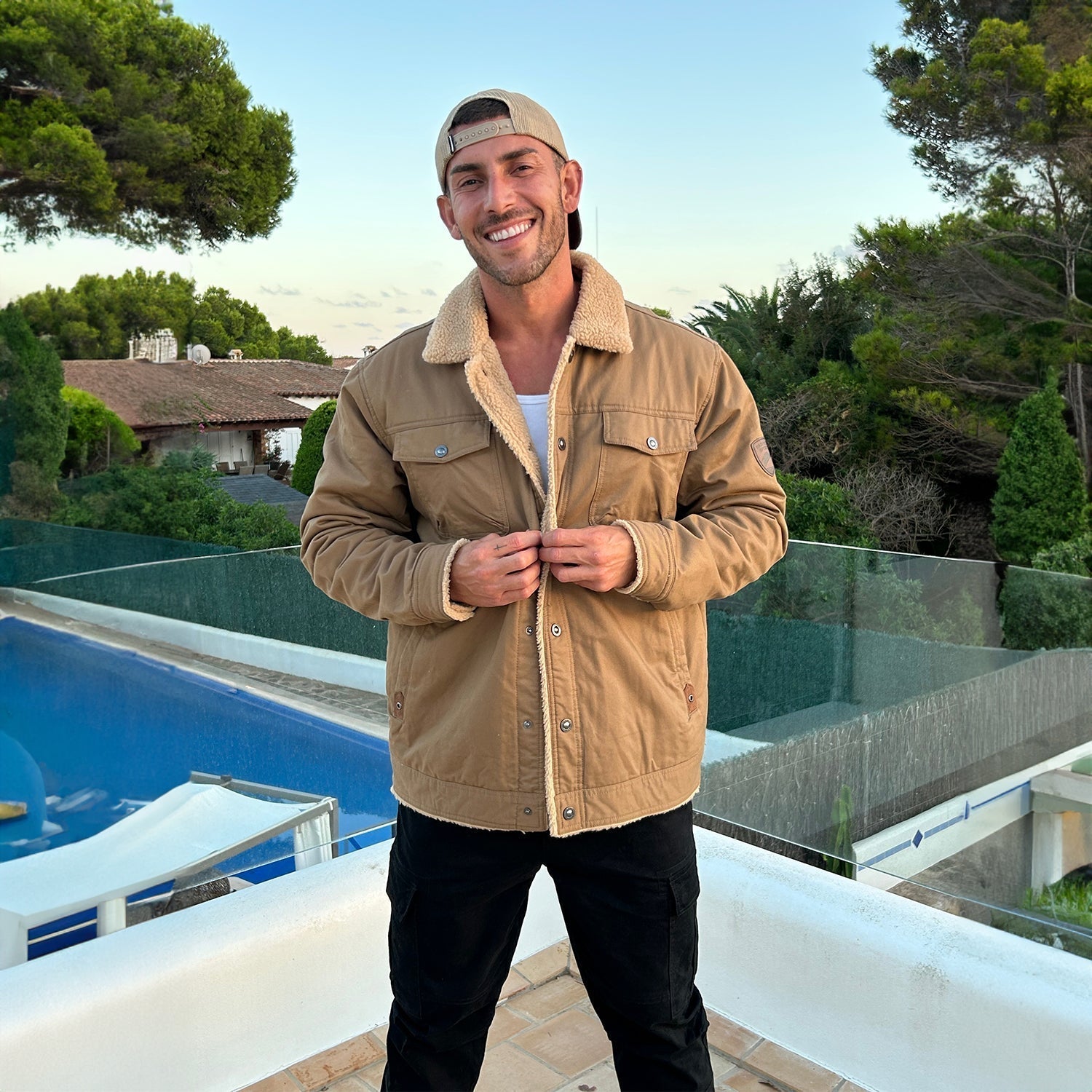 Men's Sherpa Lined Trucker Jacket – Warm Cotton Winter Coat with Multi Pockets for Ultimate Comfort and Style