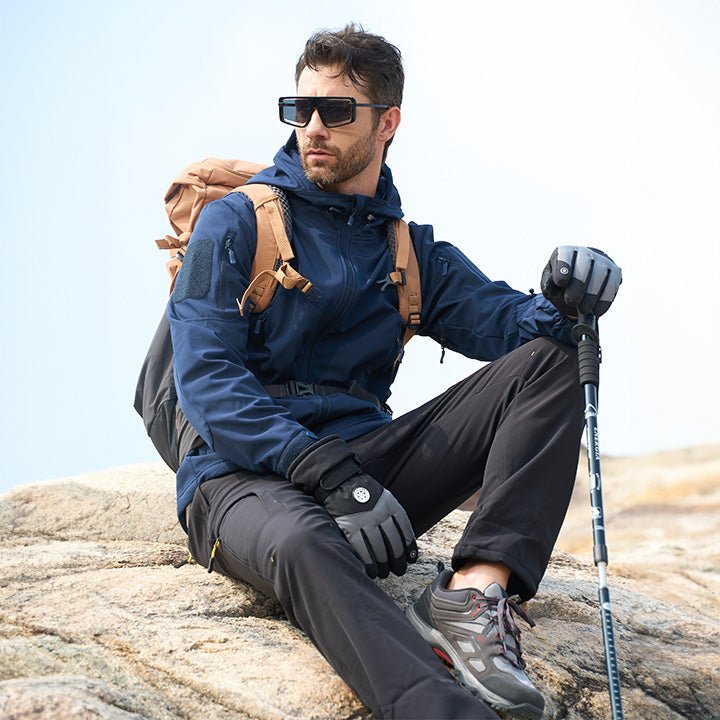 Men's Waterproof Fleece Jacket with Softshell Design, Multiple Pockets, Windproof and Breathable Winter Coat